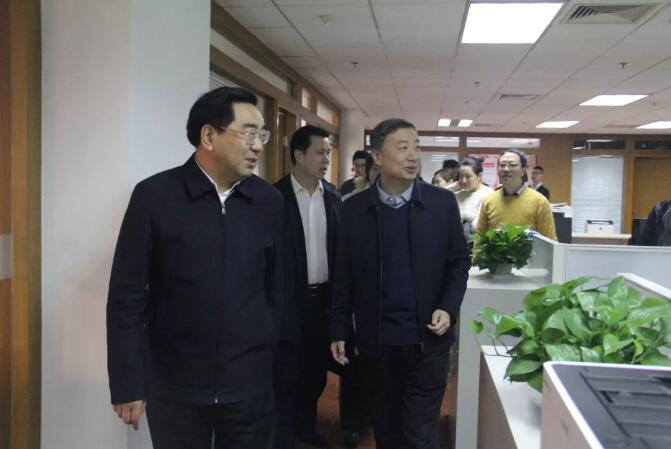 国家发展改革委副主任连维良一行调研国家公共信用信息中心