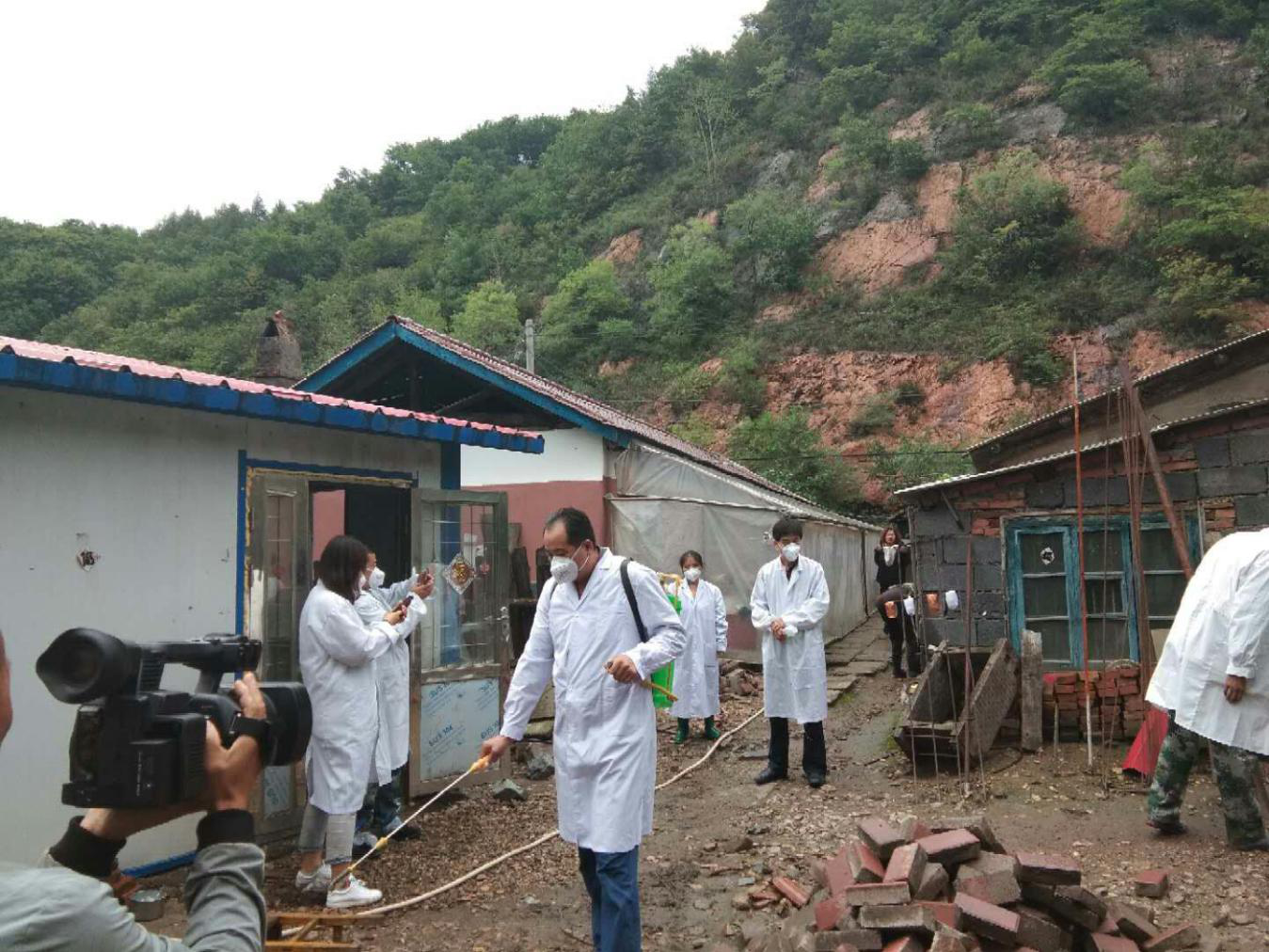 抚松县畜牧业管理中心赴仙人桥镇灾后动物疫病防控情况