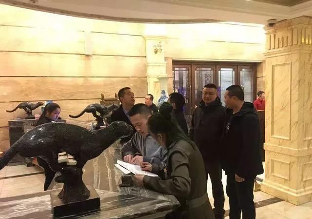 横扫黑恶，重拳治乱！梅河口市公安局开展突击夜查！